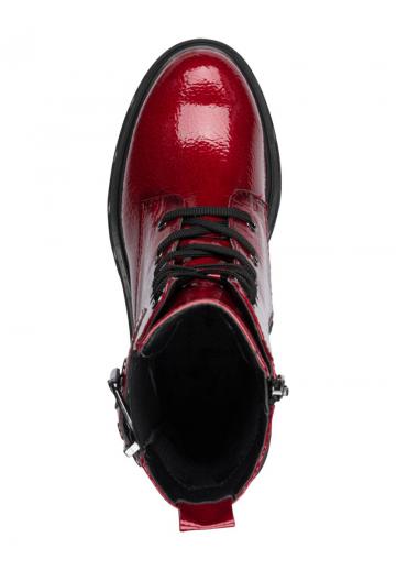 Ботинки на шнуровке