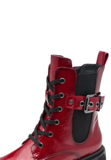 Ботинки на шнуровке