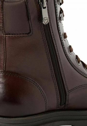 Ботинки на шнуровке