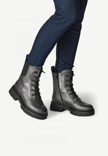 Ботинки на шнуровке