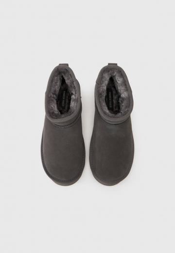 Широкие сапоги