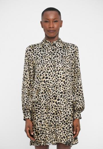 Короткое платье