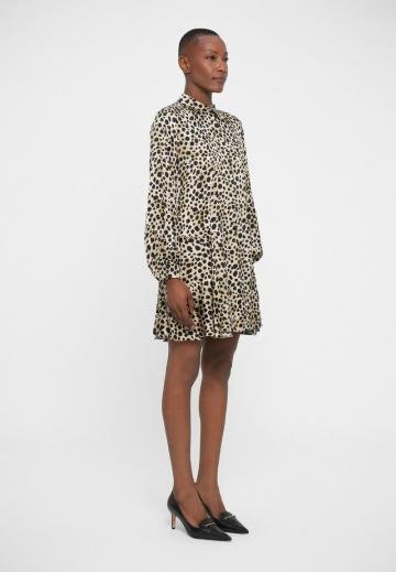 Короткое платье