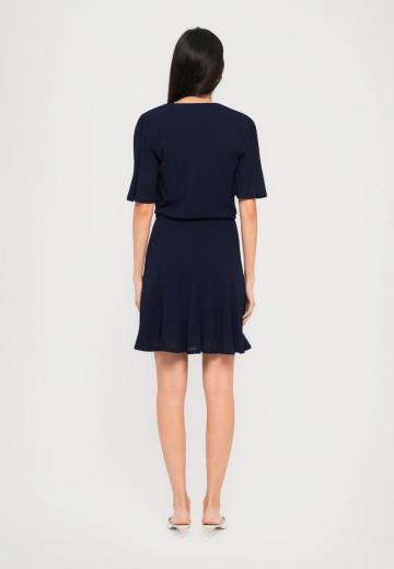 Короткое платье