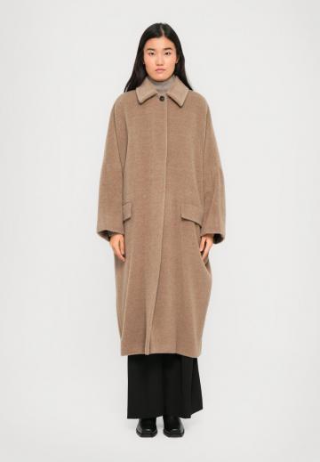Шерстяное пальто