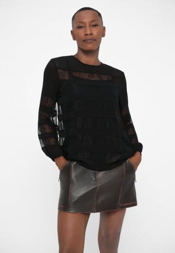 Кружевная блузка