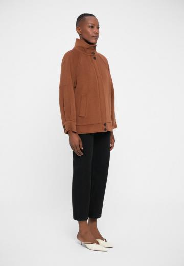 Короткое пальто