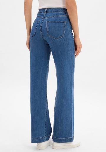 Клешеные джинсы