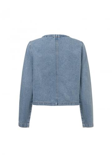 Джинсовая куртка