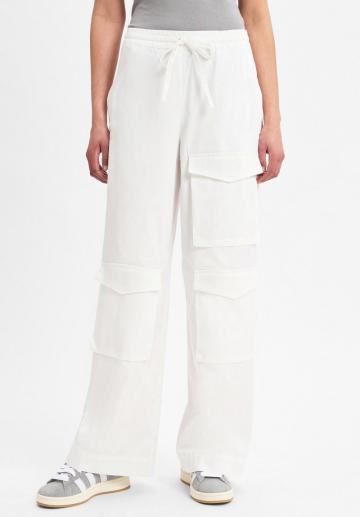 Брюки с накладными карманами