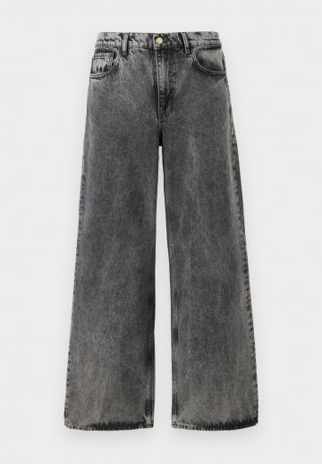 Свободные джинсы