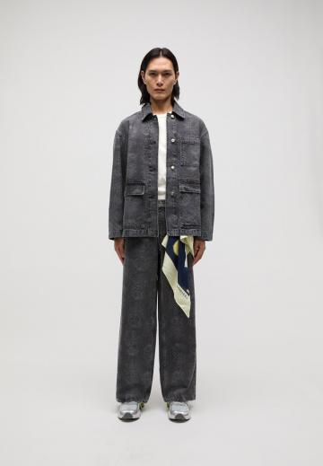 Прямые джинсы