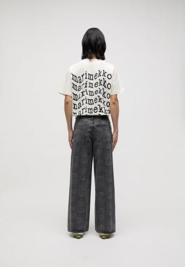 Прямые джинсы