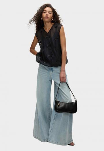 Блузка без рукавов