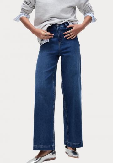 Клешеные джинсы