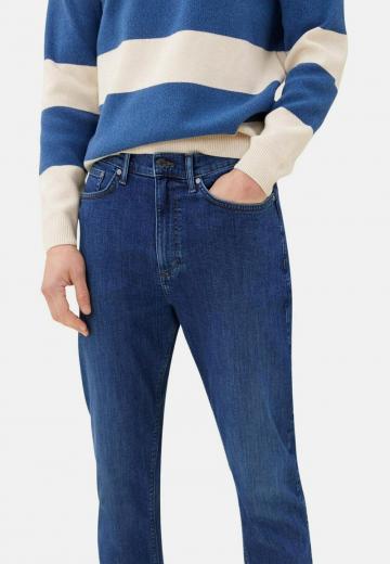 Прямые джинсы