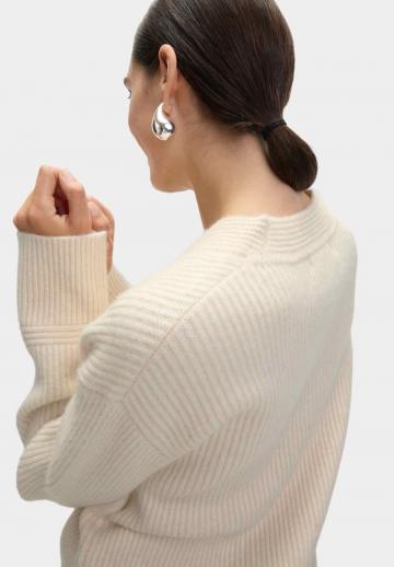 Длинный пуловер