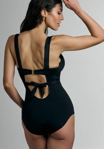 Слитный купальник