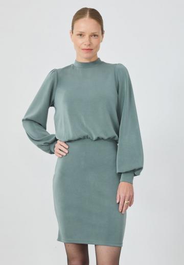 Платье футляр