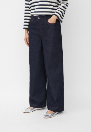 Клешеные джинсы