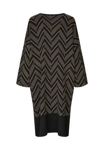 Вязаное платье