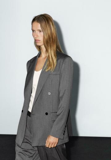 Длинный блейзер