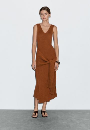 Платье футляр