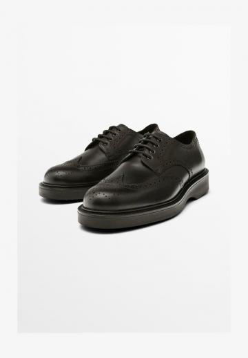 Ботинки на шнуровке