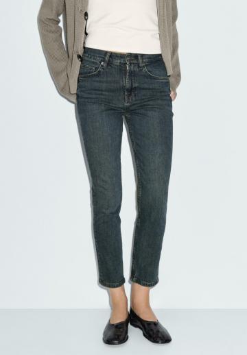Короткие джинсы