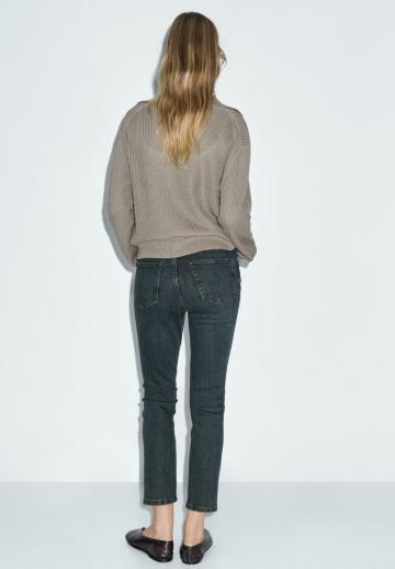 Короткие джинсы