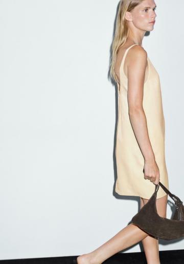 Короткое платье