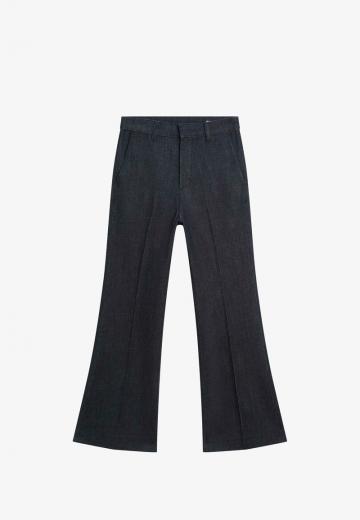 Клешеные джинсы