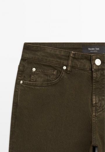 Прямые джинсы