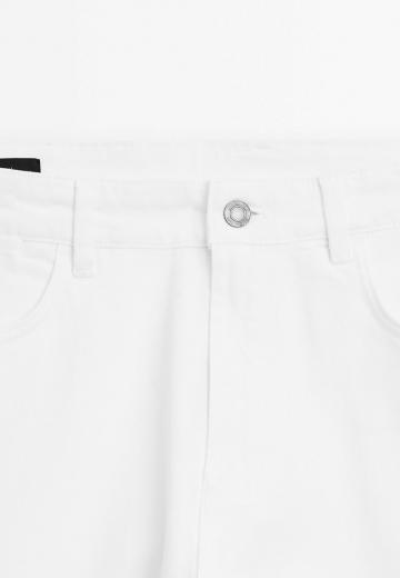 Узкие джинсы