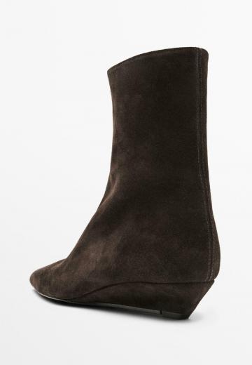 Сапожки на танкетке