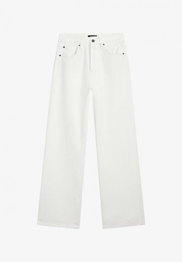 Прямые джинсы