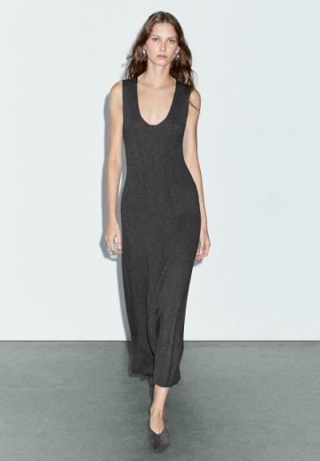 Вязаное платье