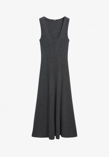 Вязаное платье