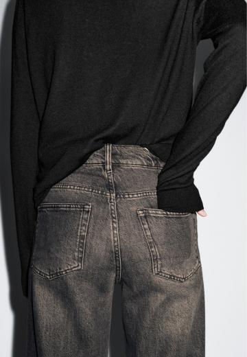 Клешеные джинсы