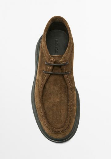 Ботинки на шнуровке