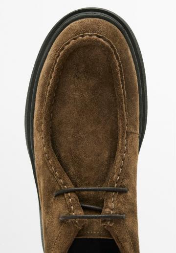 Ботинки на шнуровке