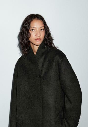 Короткое пальто