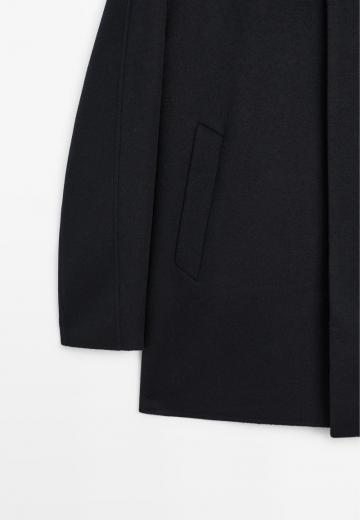 Короткое пальто