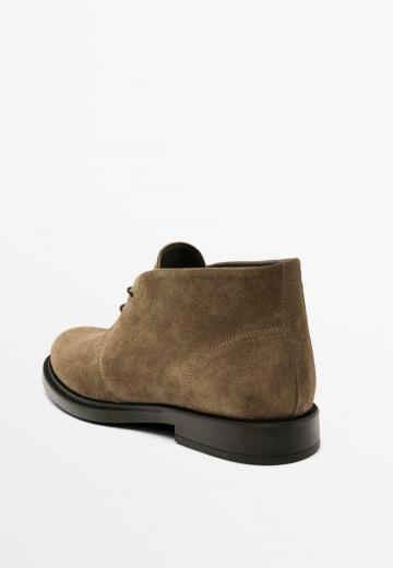 Ботинки на шнуровке