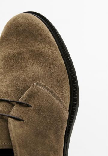 Ботинки на шнуровке