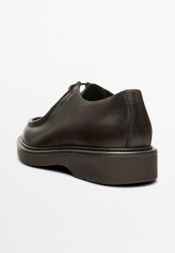 Ботинки на шнуровке