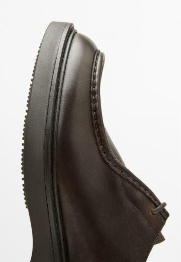 Ботинки на шнуровке