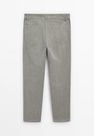 Узкие джинсы