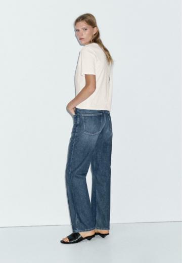 Прямые джинсы