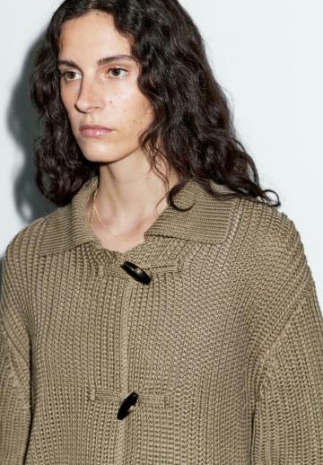 Вязаная кофта